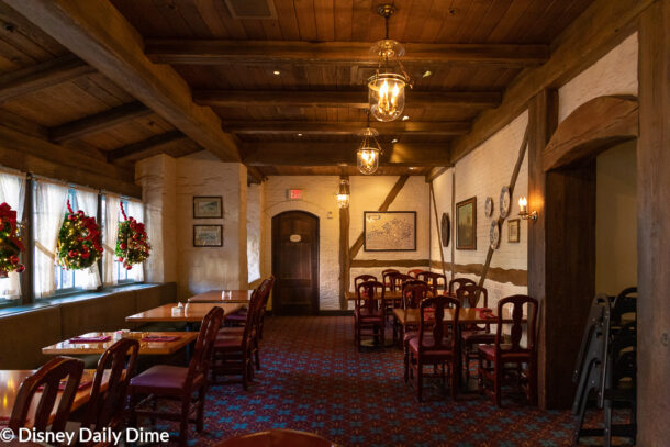 Akershus Royal Banquet Hall Review | Disney Daily Dime