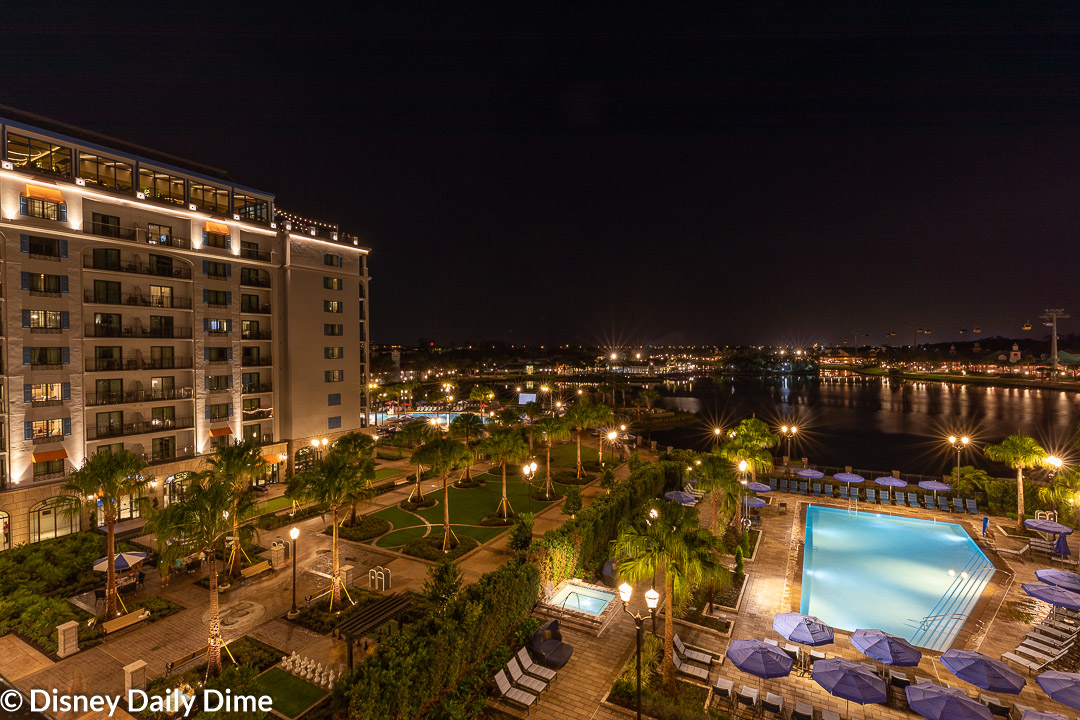 The night time ambiance is one of our favorite things about this resort!