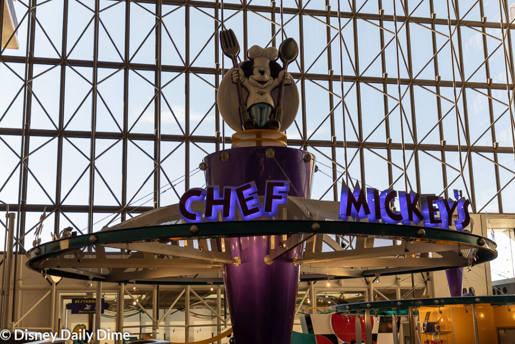The Chef Mickey's Character Breakfast featured the fab 5, which makes is special to start.